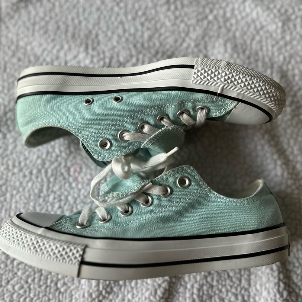 Converse Chuck Taylor All Star Low-Top Double Tongue Sneakers Women’s